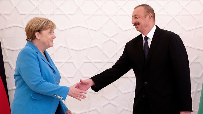 Gespräche über Karabach Konflikt: Merkel bietet Aserbaidschan Hilfe an