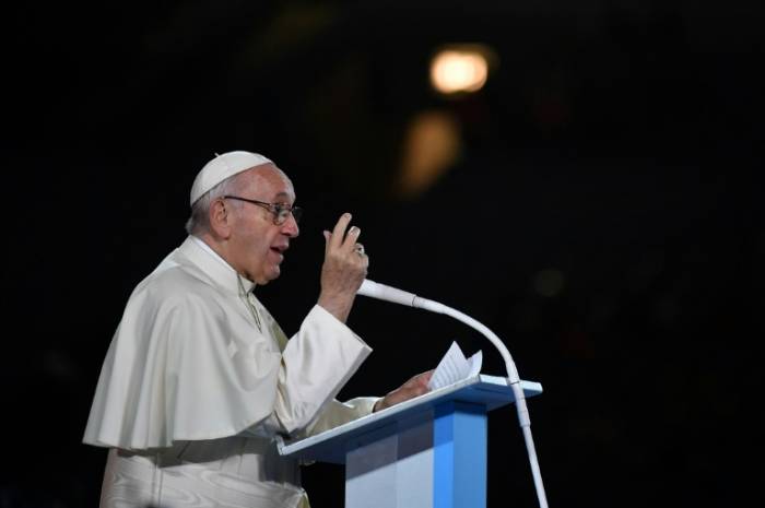 El papa termina una visita a Irlanda dominada por el escándalo de los abusos del clero