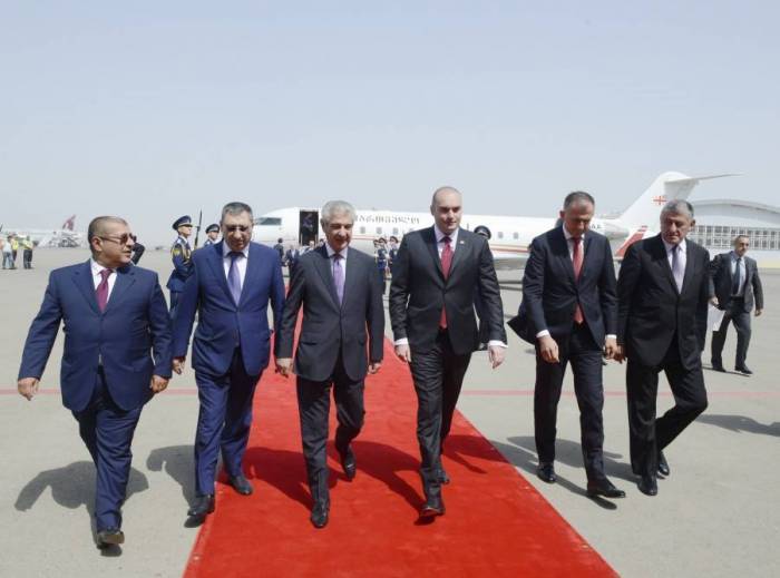 Georgian Prime Minister arrives in Azerbaijan