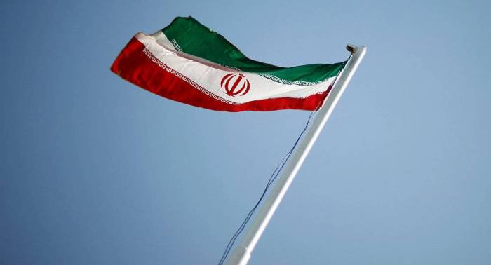 İran turistlərin pasportlarına möhür vurmağı ləğv edir
