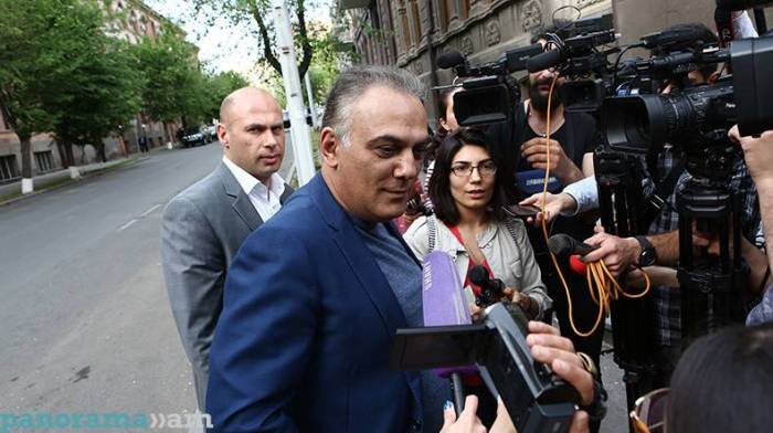 Ermənistanın keçmiş nazirinin bank maxinasiyaları