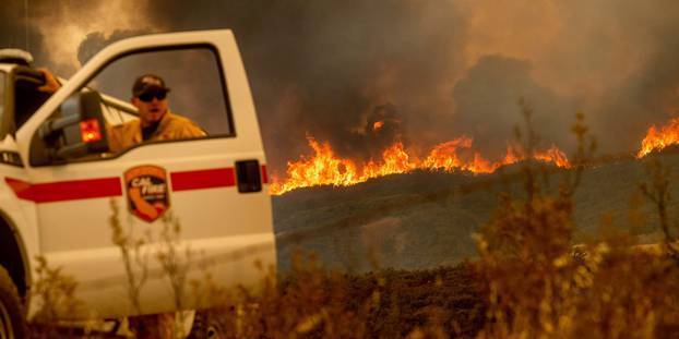 Deux foyers forment le plus grand incendie de l