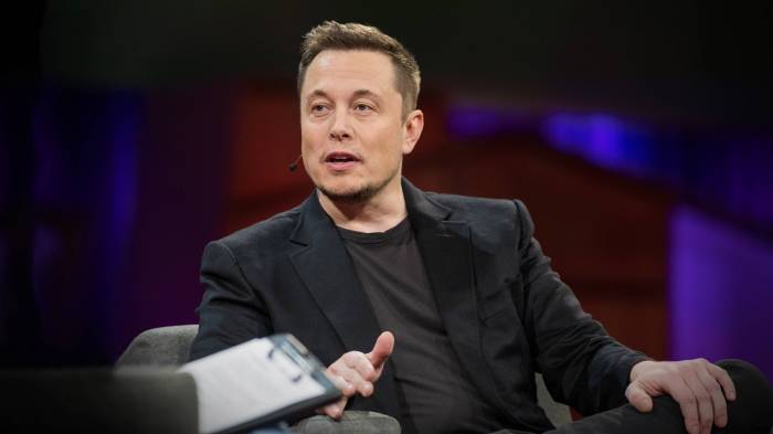 Elon Musk déclare travailler 120 heures par semaine et ne pas chercher de nouveaux cadres
