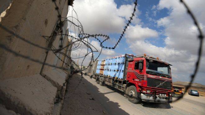 Israel reopens Gaza cargo crossing after calm