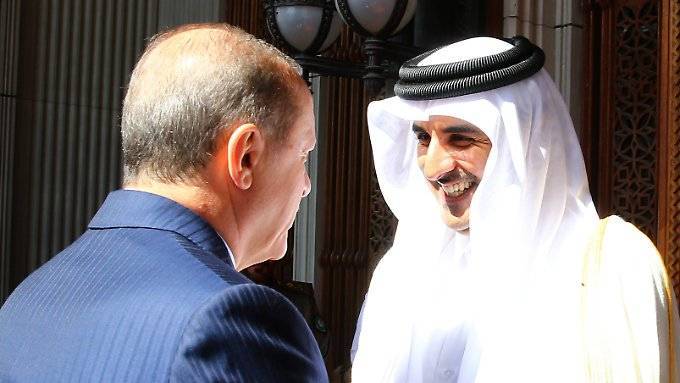Katar kündigt Finanzspritze für Türkei an