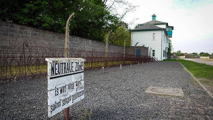 AfD-Anhänger provozieren bei KZ-Besuch