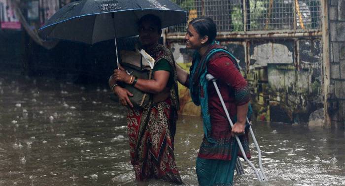 Se aproxima a 1.000 la cifra de muertos por las inundaciones en la India