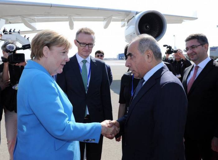 Se acaba la visita de Angela Merkel a Azerbaiyán