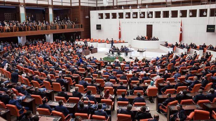 4 أحزاب تركية تؤكد رفضها للعقوبات الأمريكية بحق وزيرين تركيين(معتمد)