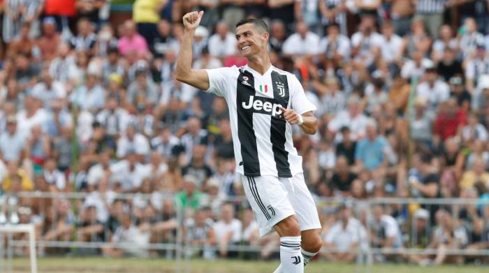 Foot: Cristiano Ronaldo marque ses deux premiers buts avec la Juventus 