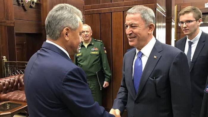 Les ministres turc et russe de la Défense discutent au téléphone
