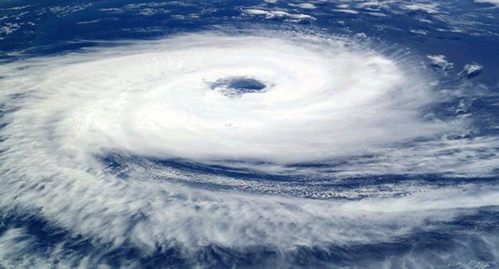Tormenta tropical John se convierte en huracán frente costas de México