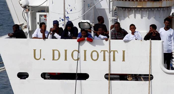Acnur llama a la UE a acoger a los migrantes del barco Diciotti