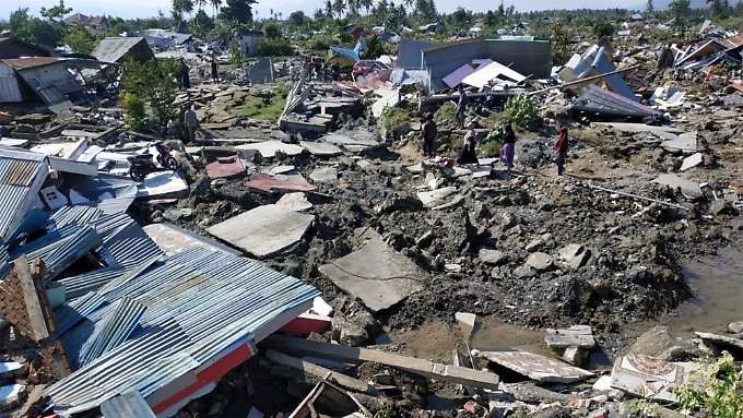 Zahl der Tsunami-Toten steigt auf über 800