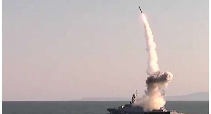 صحيفة: سفن روسية تصوب صواريخها نحو ادلب