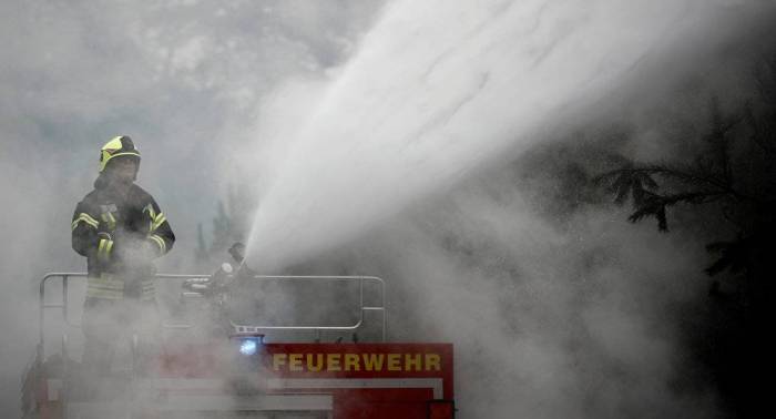 Blast, fire in German refinery injures eight - Police