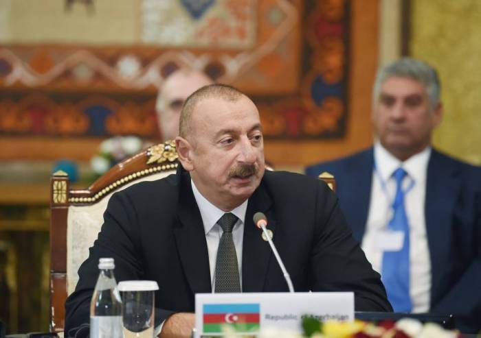 Ilham Aliyev fait appel sur le chemin de fer Bakou-Tbilissi-Kars