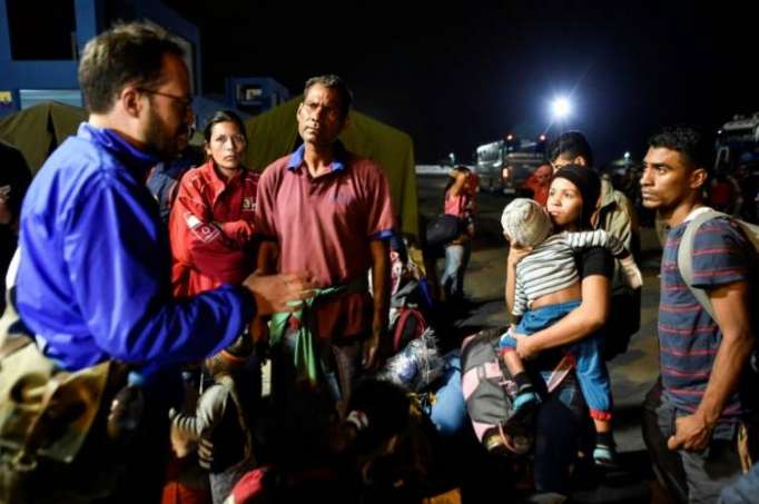 América Latina intenta concertar un trato común al éxodo de venezolanos