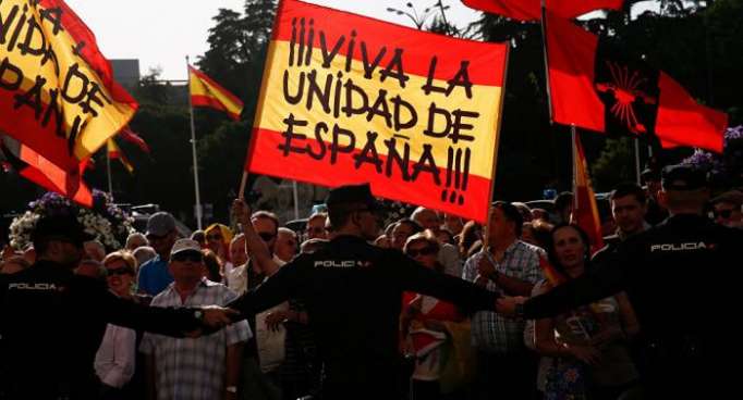 Madrid avisa al independentismo: "Sabemos qué hacer si las proclamas pasan a los hechos"