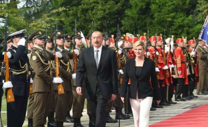 Se realiza la ceremonia oficial de bienvenida al presidente Ilham Aliyev en Croacia- FOTOS
