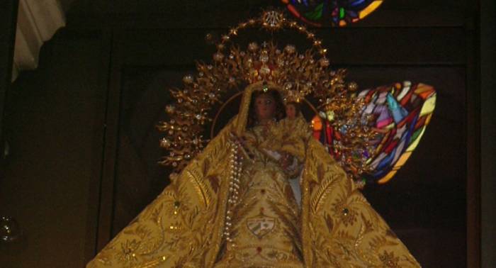 Cubanos celebran día de virgen patrona de la isla