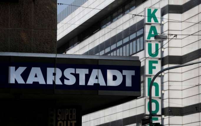 Erzrivalen schließen sich zusammen - Kaufhof und Karstadt fusionieren