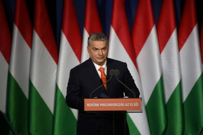 La Eurocámara enfrenta a Viktor Orban, con la vista más allá de Hungría