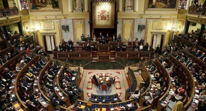 El Parlamento español debatirá una moción sobre el diálogo en Cataluña "dentro de la ley"