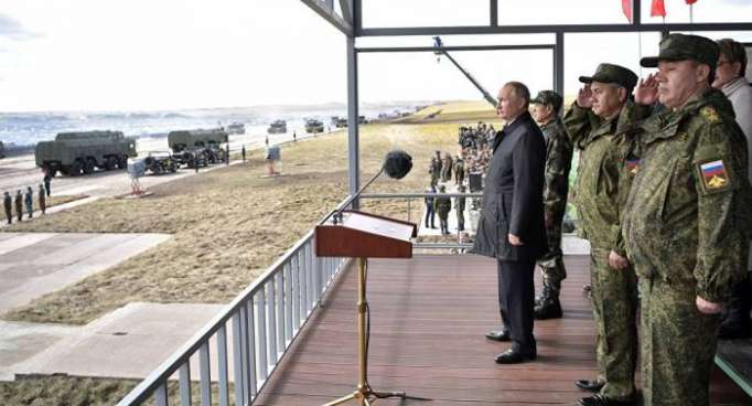 Putin: Russland ist „friedliebend“ – Armee wird jedoch weiter verstärkt