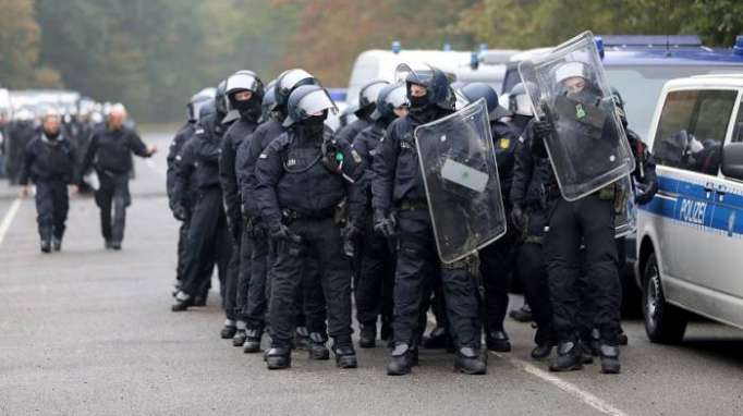 Polizei beginnt mit Räumung im Hambacher Forst