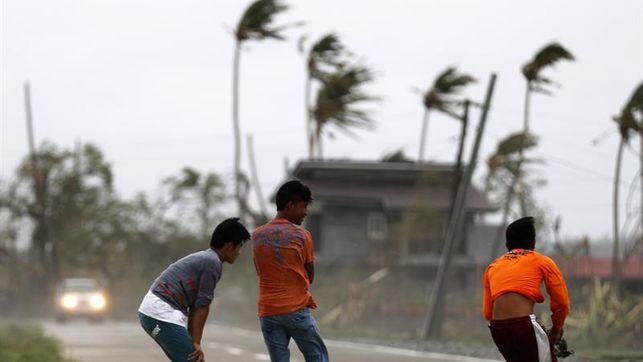 El número de víctimas mortales por el tifón Mangkhut en Filipinas sube a 25