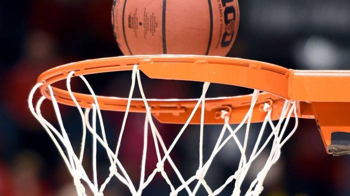 2 US basketball players stabbed in Romania