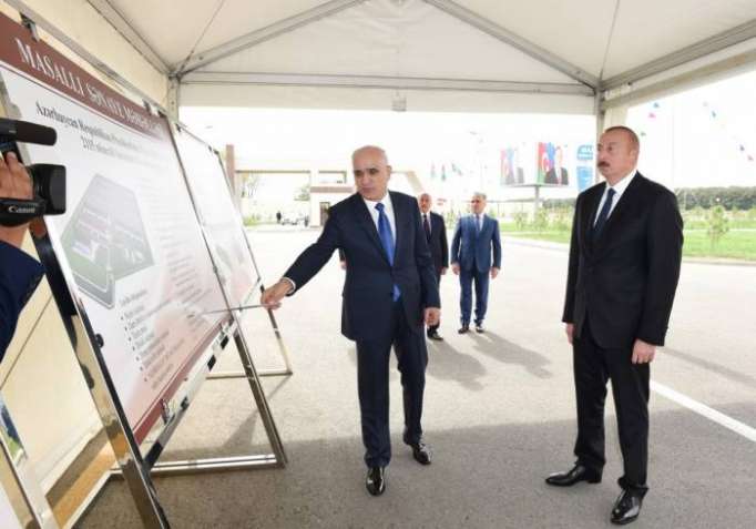 Staatspräsident Ilham Aliyev weiht Masalli-Industriesiedlung ein