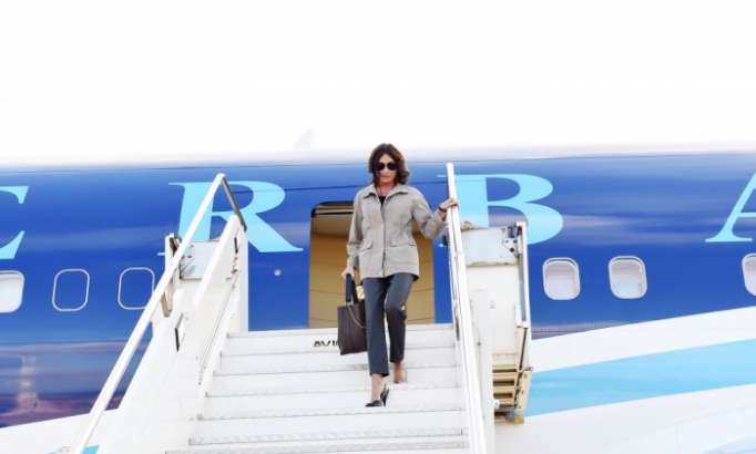 Erste Vizepräsidentin Mehriban Aliyeva zu offiziellem Besuch in Italien eingetroffen