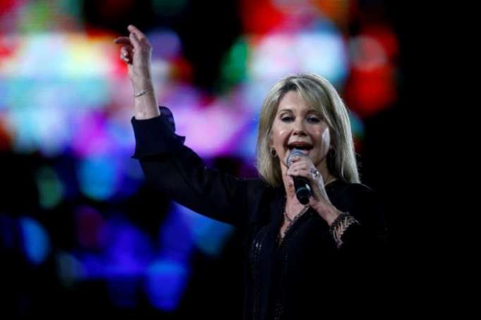 Olivia Newton-John cumple 70 años radiante e imparable a pesar del cáncer