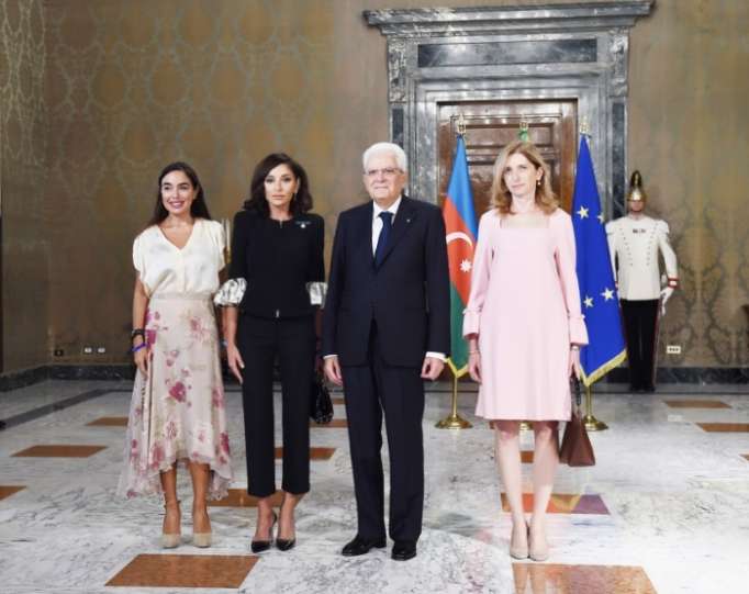 Italiens Präsident Sergio Mattarella gibt Gastmahl zu Ehren der Ersten Vizepräsidentin Aserbaidschans
