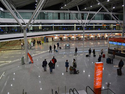 3 Armenians caught at Warsaw airport for smuggling drugs in underwear