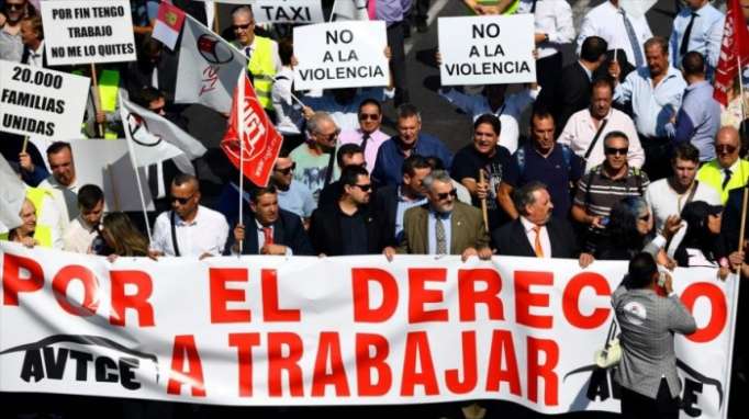 Conductores de Uber y Cabify protestan en Madrid