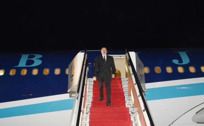 Präsident Ilham Aliyev zu Besuch in Tadschikistan eingetroffen