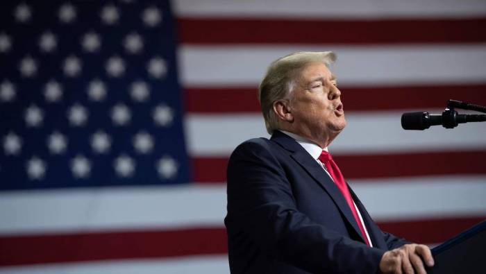 Trump renouvelle ses menaces contre son ministre de la Justice
