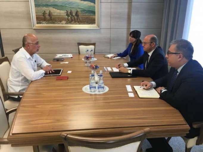 El Embajador de México en Azerbaiyán se reúne con el Ministro de Energía