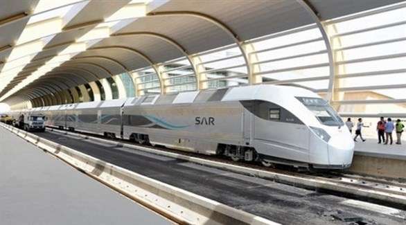 السعودية: الملك سلمان يدشن أول قطار كهربائي سريع في الخليج