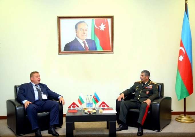 Zakir Hassanov rencontre son homologue bulgare