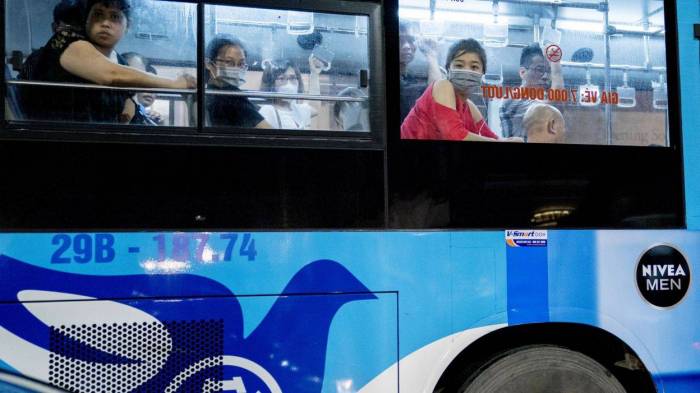 Au moins douze morts dans un accident de bus au Vietnam