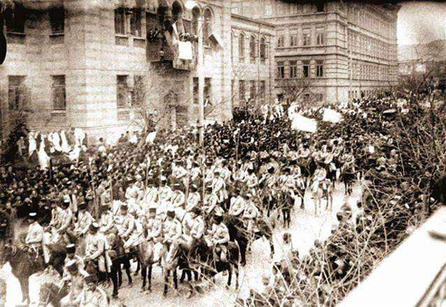 Centenaire de la libération de Bakou et contexte de la création de la République d