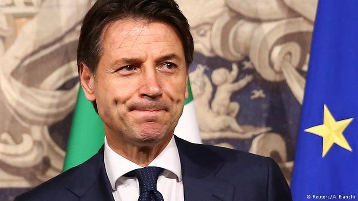 Italian PM says govt never considered leaving the euro