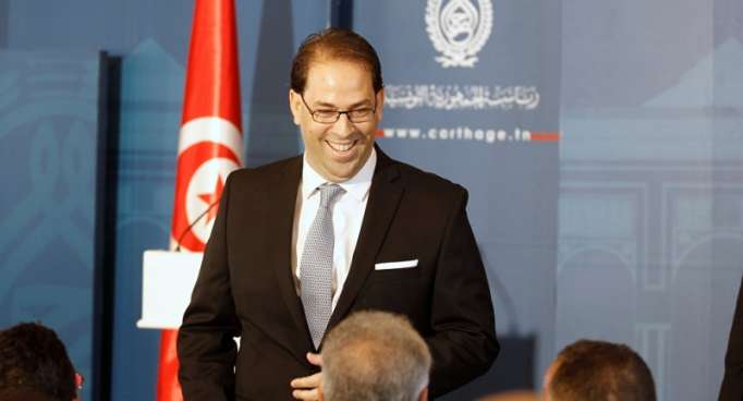 صحفي تونسي يكشف كيف نجح الشاهد في إحباط مخطط توريث نجل السبسي