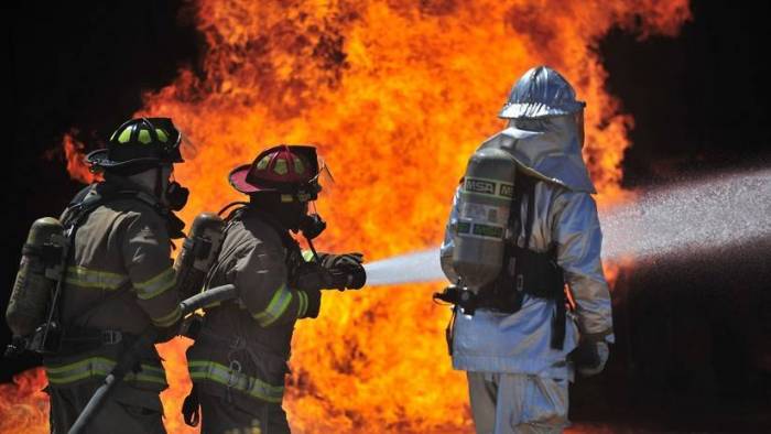 Se declara un incendio en una escuela de primaria en Londres