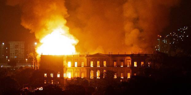 Brésil : un incendie ravage le Musée National de Rio de Janeiro
