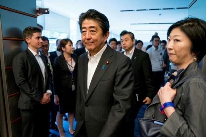 Japon: Shinzo Abe réélu à la tête de son parti